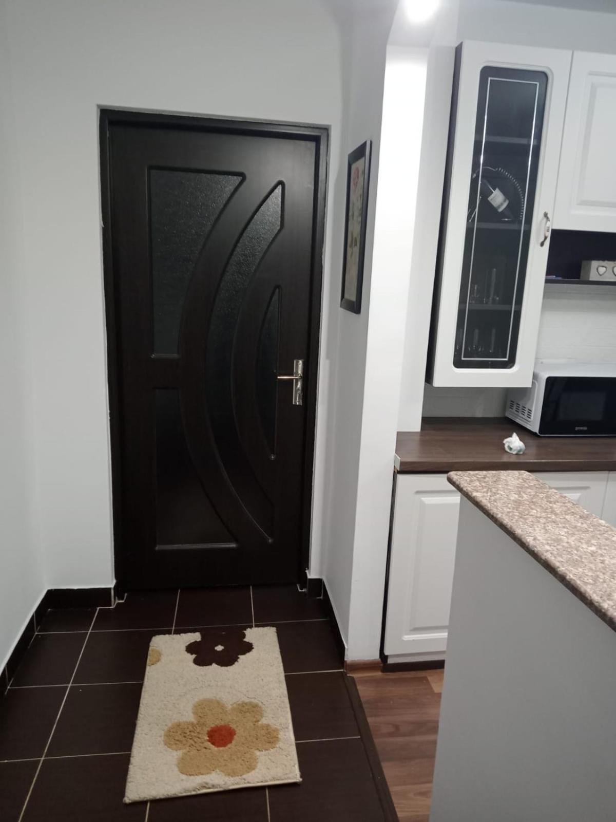 Penti Apartament 수체아바 외부 사진