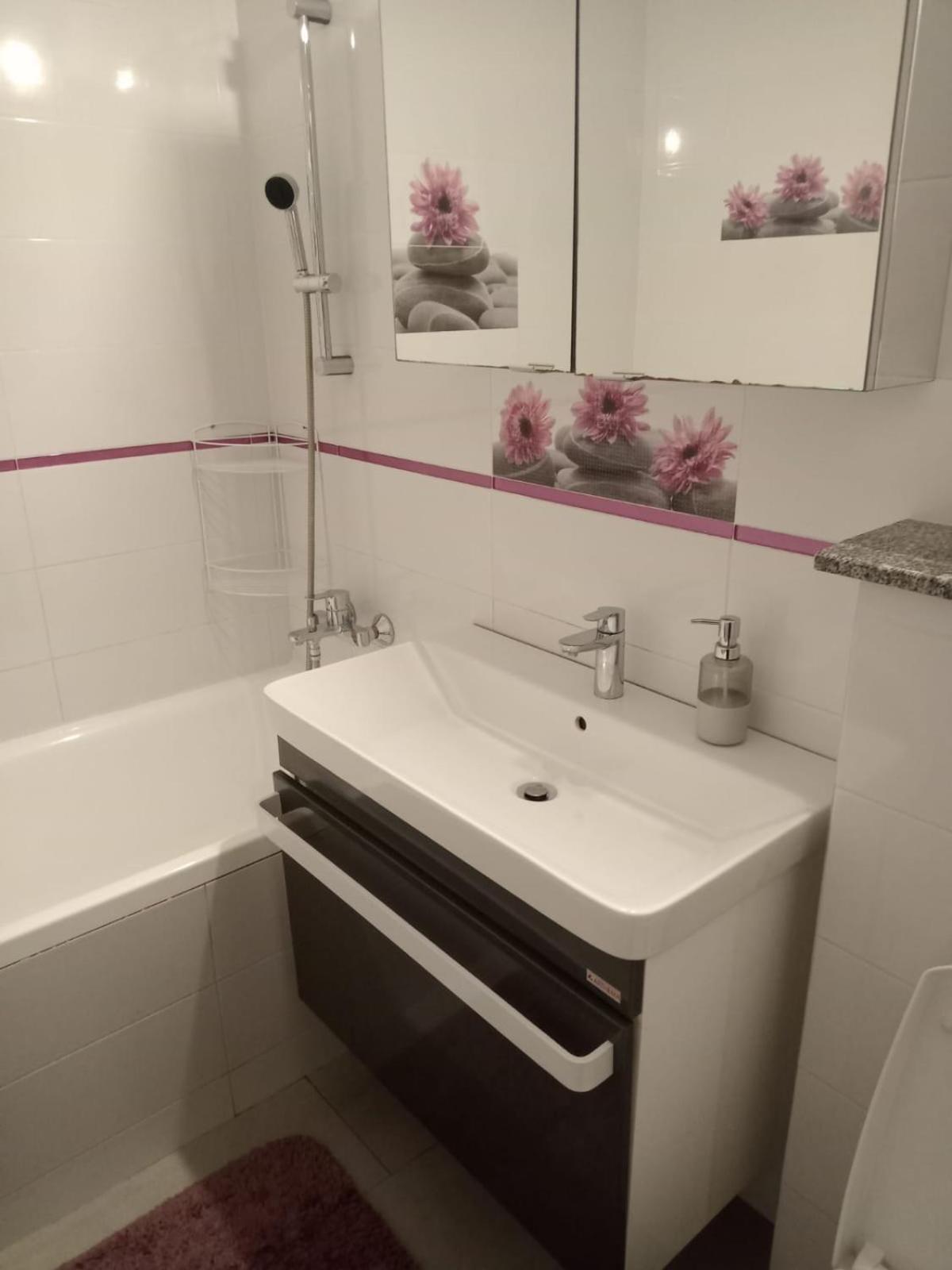 Penti Apartament 수체아바 외부 사진