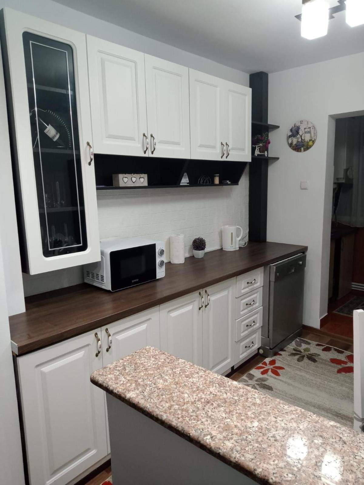 Penti Apartament 수체아바 외부 사진